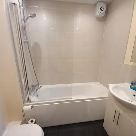 Modern Large 2 Bed Whole Apartment - Free Parking - Ground Floor - Central Beeston Nottingham Exterior photo